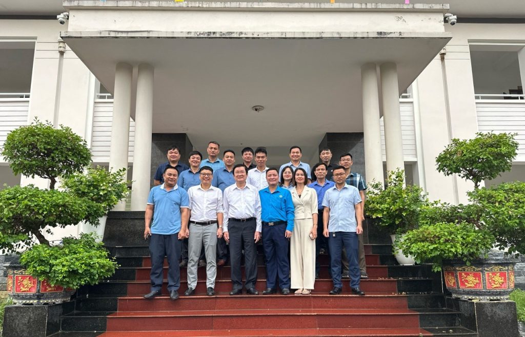 Nguyên Chủ tịch nước Trương Tấn Sang thăm Cao su Điện Biên